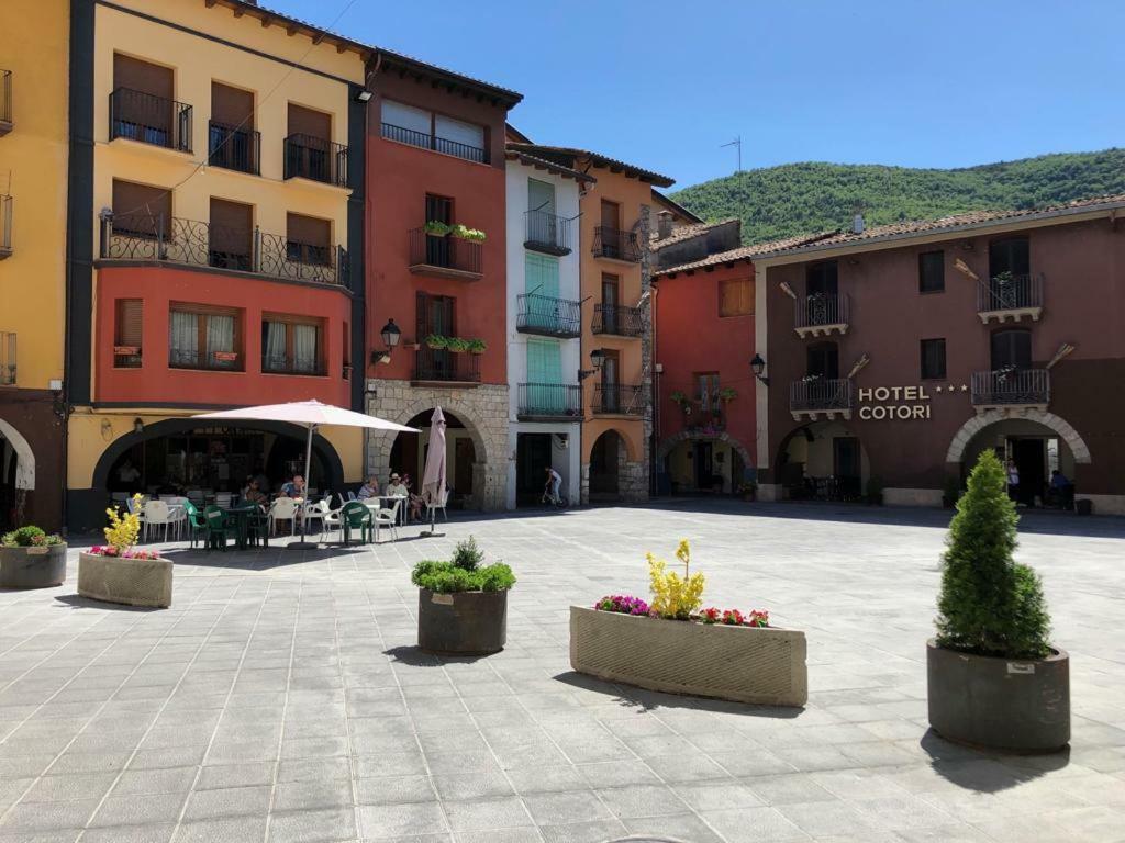 Apartamento Con Encanto El Pont de Suert Exterior photo